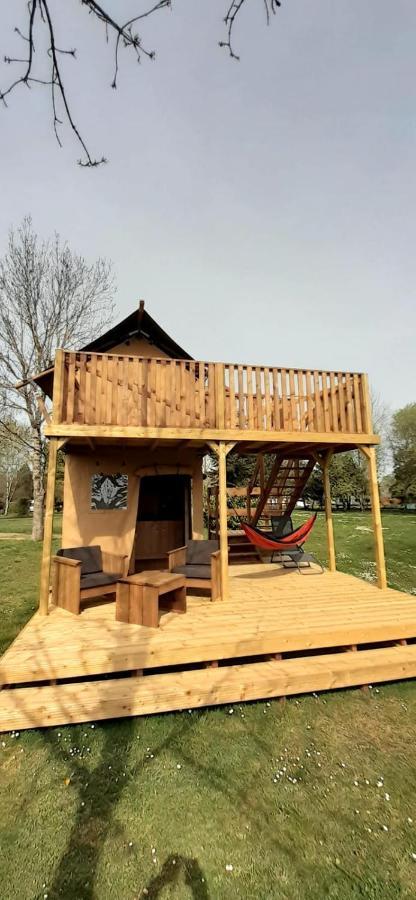Tente Cabane Du Camping Hautoreille Bannes  Exteriör bild