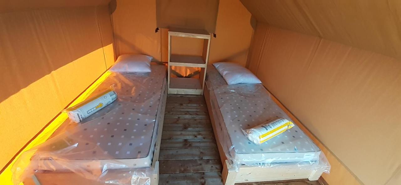 Tente Cabane Du Camping Hautoreille Bannes  Exteriör bild
